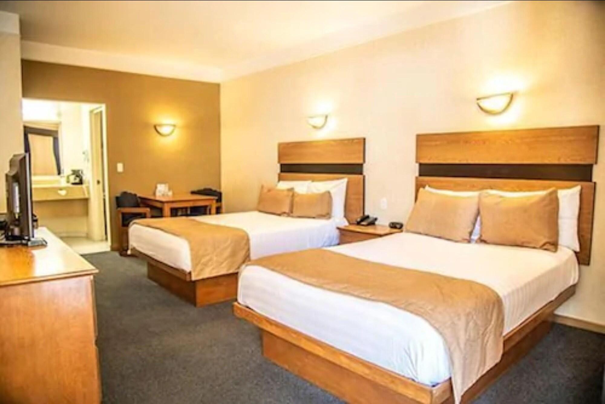 American Inn Hotel & Suites Parral Εξωτερικό φωτογραφία