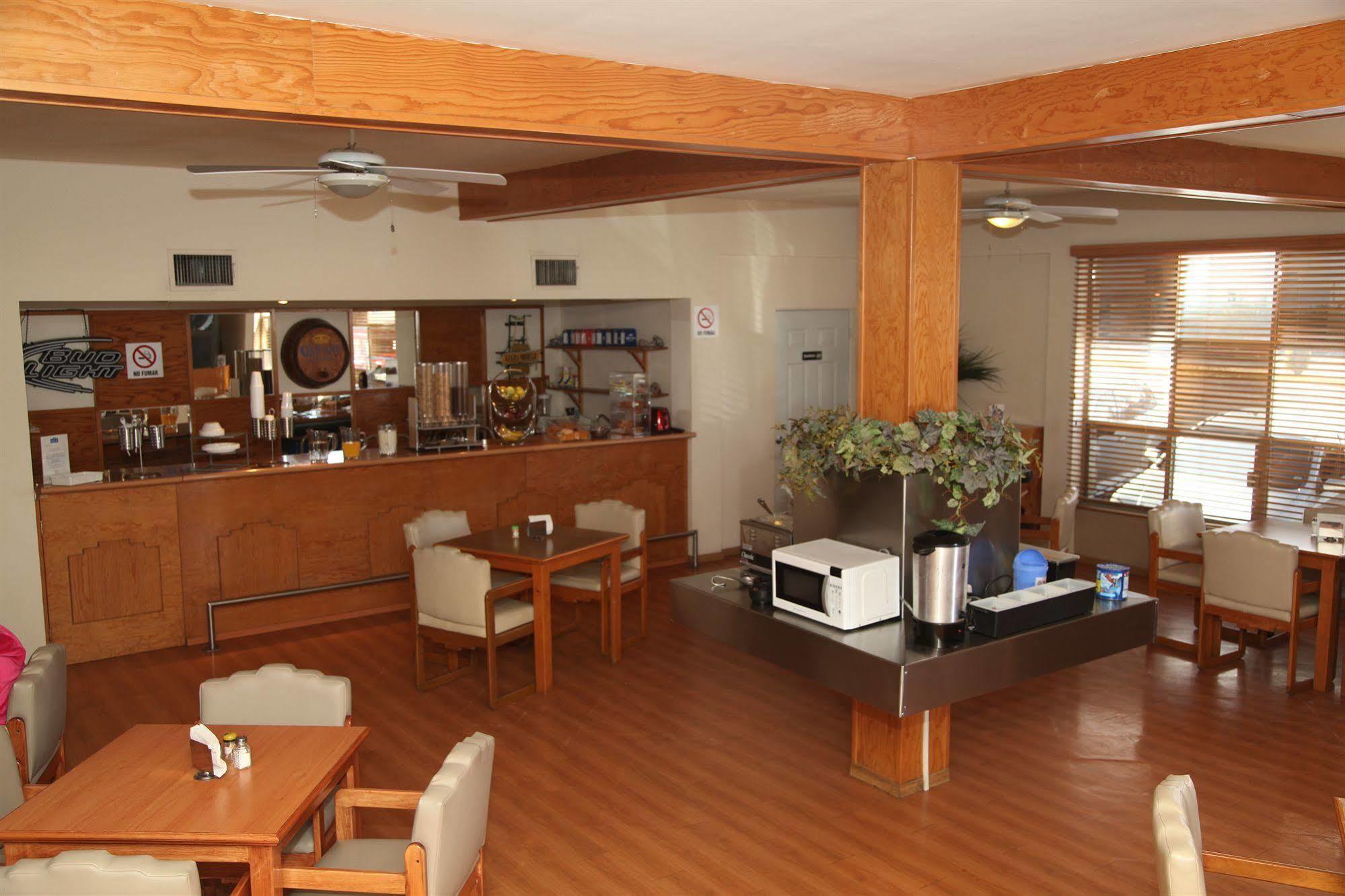 American Inn Hotel & Suites Parral Εξωτερικό φωτογραφία