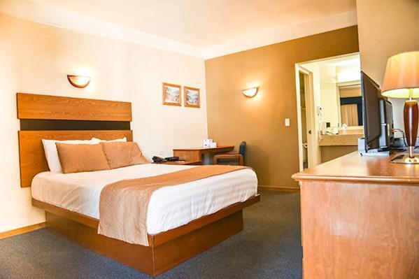 American Inn Hotel & Suites Parral Εξωτερικό φωτογραφία